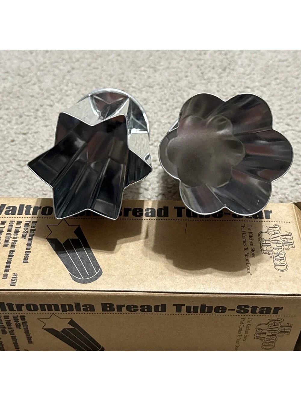 2 The Pampered Chef Bread Tubes Star and Flower